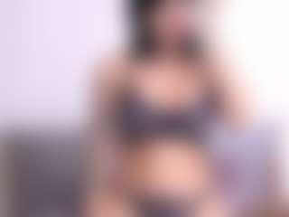 Thayra's Live Sex Cam Show