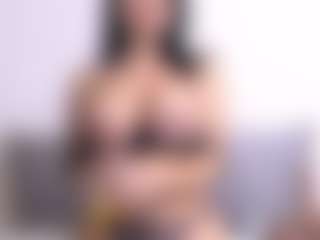 Thayra's Live Sex Cam Show