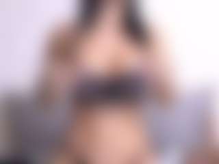 Thayra's Live Sex Cam Show