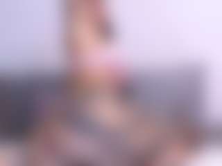 Thayra's Live Sex Cam Show