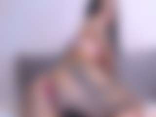 Thayra's Live Sex Cam Show