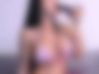 Thayra's Live Sex Cam Show