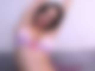 Thayra's Live Sex Cam Show