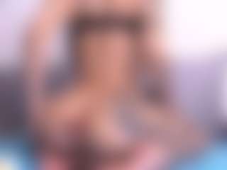 Thayra's Live Sex Cam Show