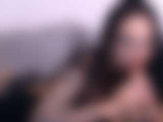 Thayra's Live Sex Cam Show