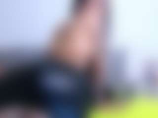 Thayra's Live Sex Cam Show