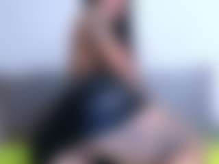 Thayra's Live Sex Cam Show