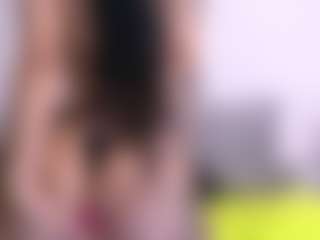 Thayra's Live Sex Cam Show