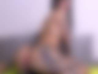 Thayra's Live Sex Cam Show