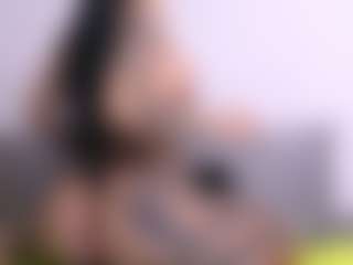 Thayra's Live Sex Cam Show
