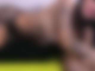Thayra's Live Sex Cam Show