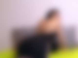 Thayra's Live Sex Cam Show