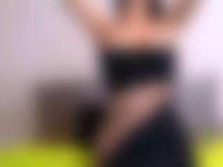 Thayra's Live Sex Cam Show