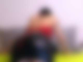 Thayra's Live Sex Cam Show