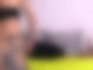 Thayra's Live Sex Cam Show