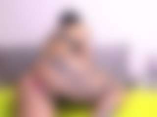 Thayra's Live Sex Cam Show