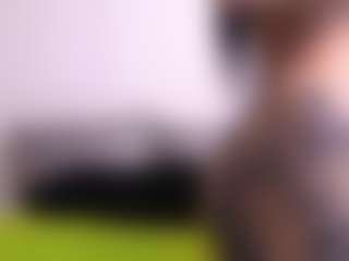 Thayra's Live Sex Cam Show