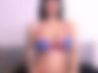 Thayra's Live Sex Cam Show