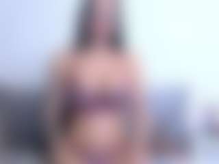 Thayra's Live Sex Cam Show