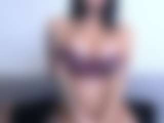 Thayra's Live Sex Cam Show