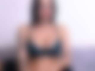 Thayra's Live Sex Cam Show