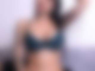 Thayra's Live Sex Cam Show
