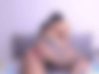 Thayra's Live Sex Cam Show