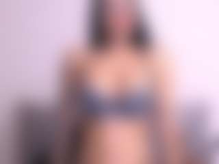 Thayra's Live Sex Cam Show