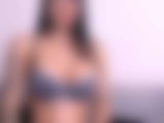 Thayra's Live Sex Cam Show
