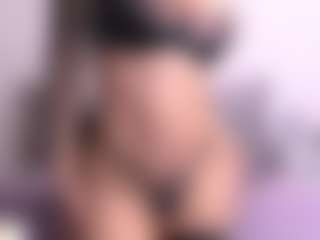 Thayra's Live Sex Cam Show
