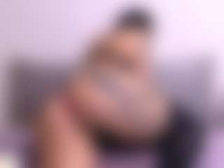 Thayra's Live Sex Cam Show