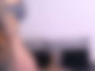 Thayra's Live Sex Cam Show