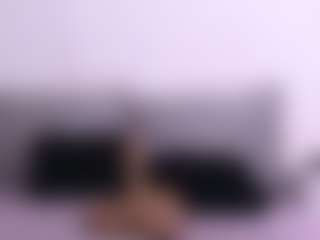 Thayra's Live Sex Cam Show