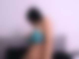 Thayra's Live Sex Cam Show