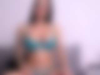 Thayra's Live Sex Cam Show