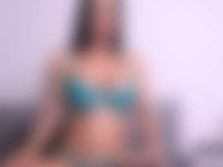 Thayra's Live Sex Cam Show