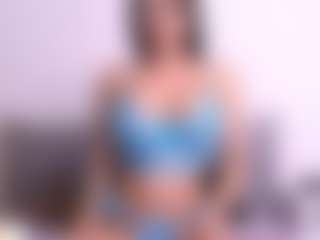 Thayra's Live Sex Cam Show