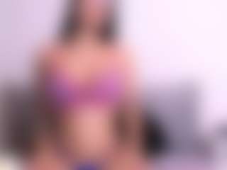 Thayra's Live Sex Cam Show
