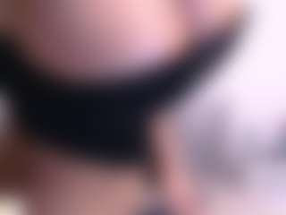 Thayra's Live Sex Cam Show