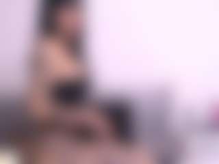 Thayra's Live Sex Cam Show