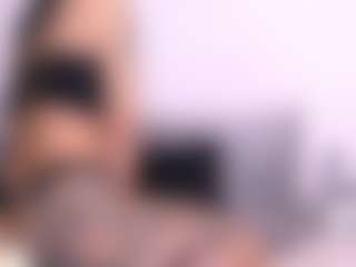 Thayra's Live Sex Cam Show