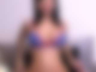 Live cam show with Thayra - Tease MILF on Camsoda