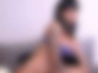 Thayra's Live Sex Cam Show