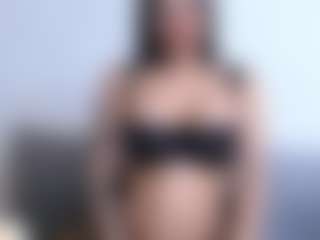 Thayra's Live Sex Cam Show