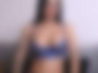 Thayra's Live Sex Cam Show