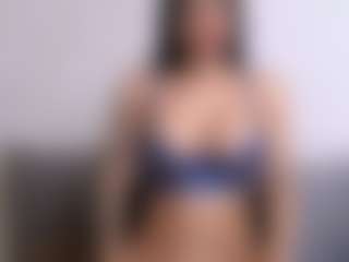 Thayra's Live Sex Cam Show