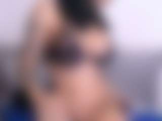 Thayra's Live Sex Cam Show