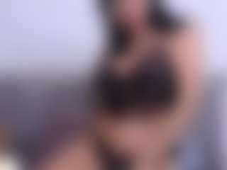 Thayra's Live Sex Cam Show