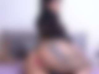 Thayra's Live Sex Cam Show