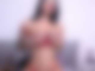 Thayra's Live Sex Cam Show